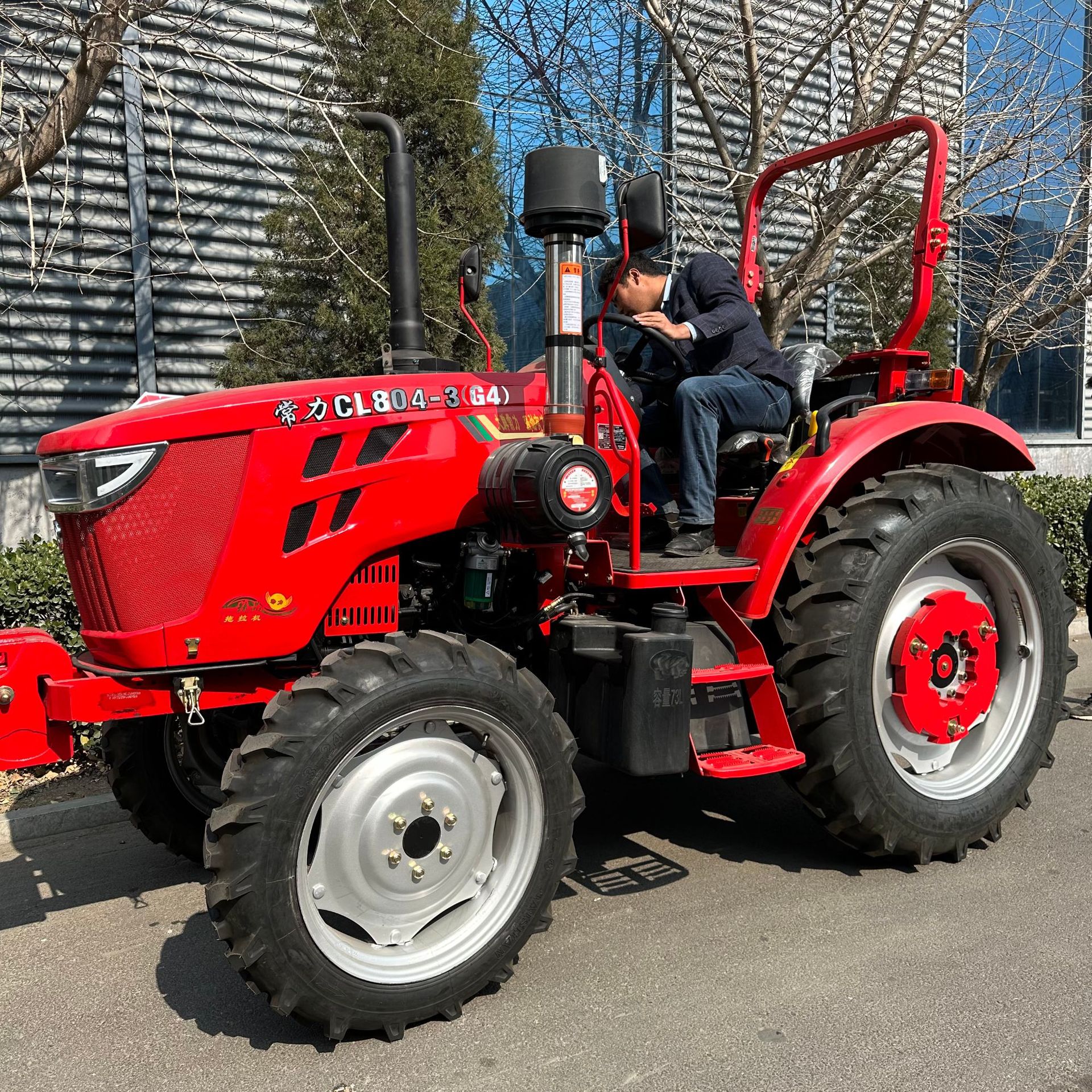 常力50马力四驱拖拉机 70马力四轮拖拉机旋耕机160马力大型四轮车