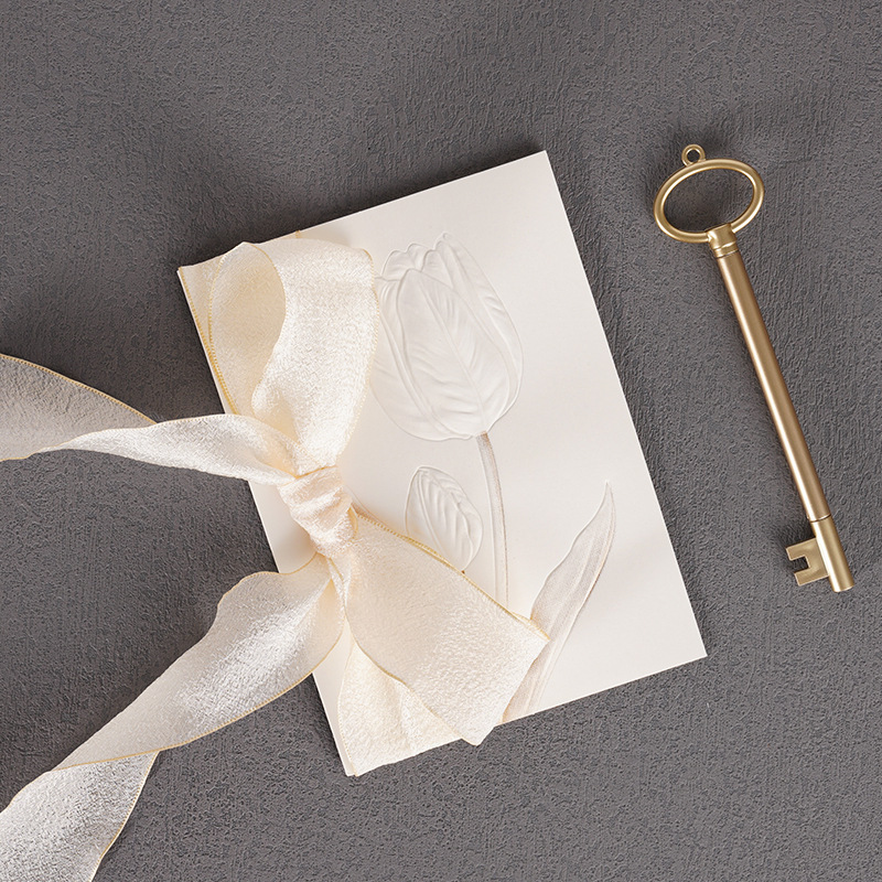Wedding with wedding oath hand card to speak to receive relatives oath speech this oath book wedding scene oath card Wedding with wedding oath hand card to speak to receive relatives oath speech this oath book wedding scene oath card