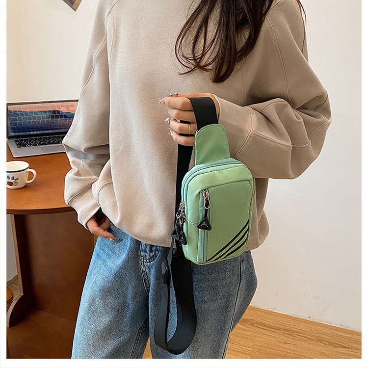 Fashionable crossbody phone bag, niche chest bag, mini crossbody bag, casual Japanese sporty small bag, light and simple single-shoulder bag undefined