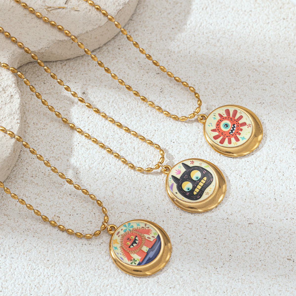 Collar de acero inoxidable para mujeres no se desvanece colgante de monstruo cadena de clavícula ligera lujo transfronterizo joyería caliente
