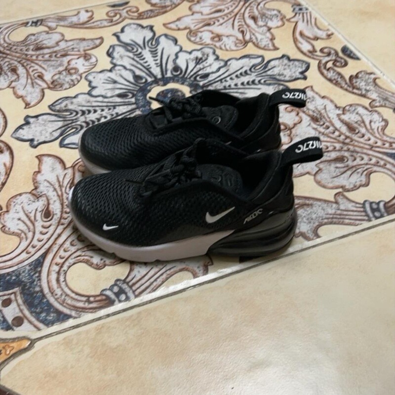 Airmax270 Comfortable and Versatile Shock-Absorbing Wear-Resistant Low-Top Kidsren's Casual Shoes Men's and Women's Sports Shoes Black and White for Small and Medium-Sized Kidsren Airmax270 Comfortable and Versatile Shock-Absorbing Wear-Resistant Low-Top Kidsren's Casual Shoes Men's and Women's Sports Shoes Black and White for Small and Medium-Sized Kidsren
