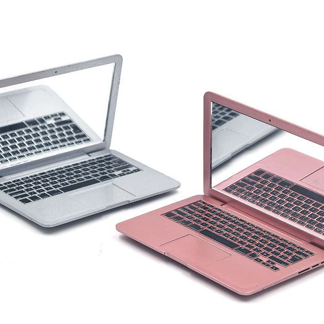 Реалистичный маленький ноутбук, зеркало, MacBook