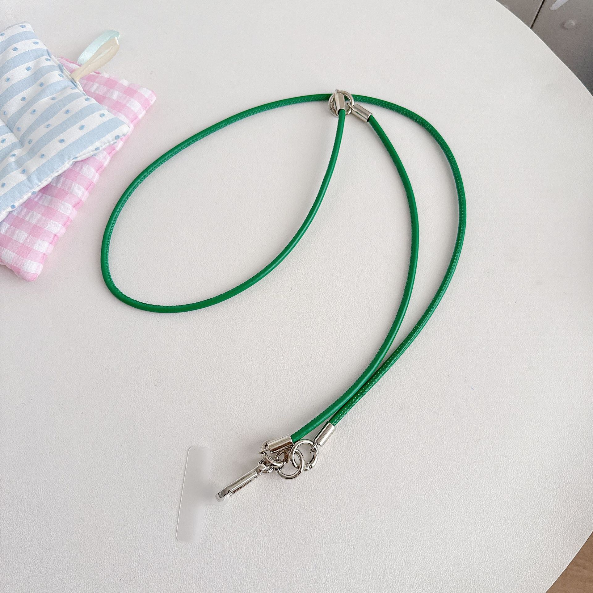Cordón de teléfono móvil de alta gama hecho a mano boutique Cordón de cuero ins Cadena larga y corta Cordón de teléfono móvil de moda Cordón de mensajero largo y corto