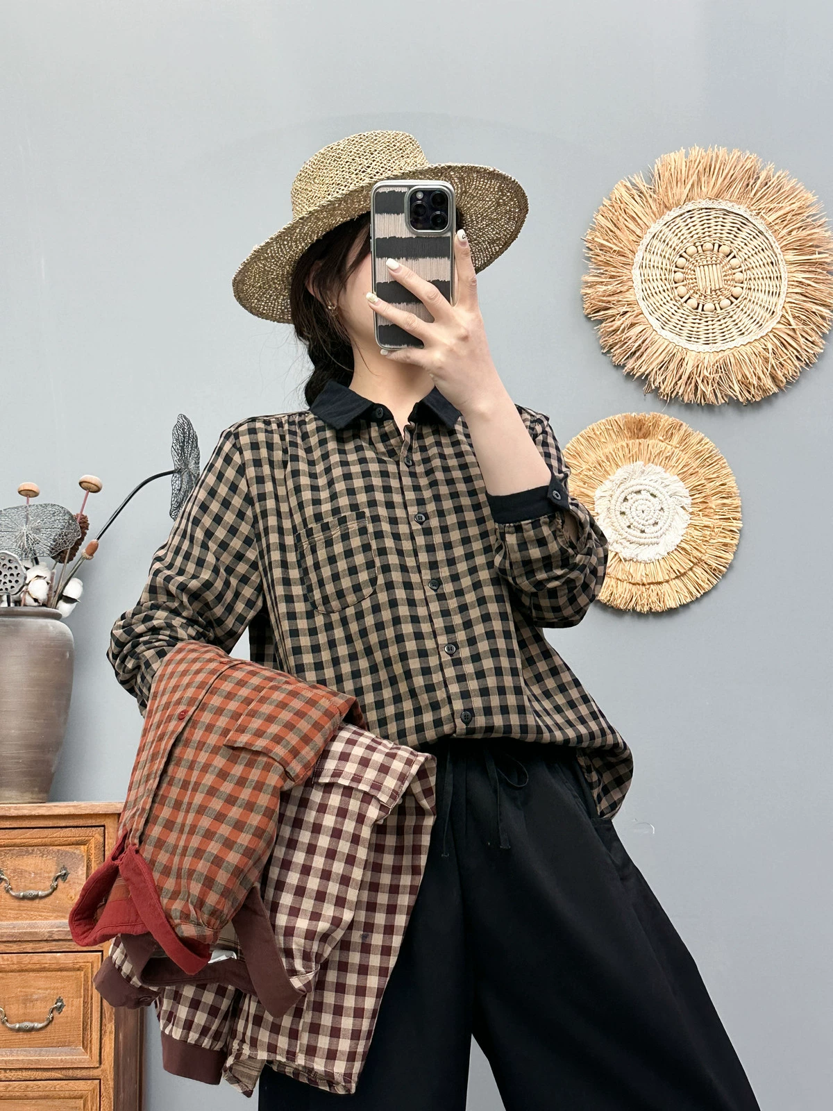 Корейская версия лацканного цвета в клетку хлопчатобумажная пряжа рубашка женская весна новая дикая рубашка топ оптом