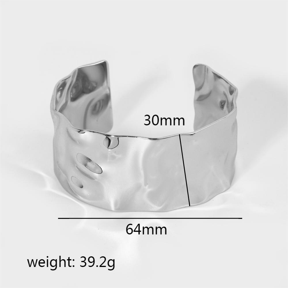 Simple Style Solid Color Titanium Steel Plating 18k Gold Plated Bangle display picture 5