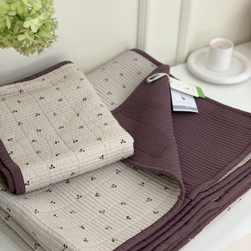 Cotton quilted bed cover three-piece set pure cotton thickened bed sheet four seasons quilted bed cover quilt double-sided cotton bed sheet