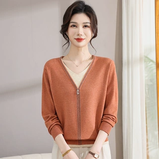 时尚妈妈春装针织小衫洋气毛衣中老年女装打底衫2026春秋拼接上衣
