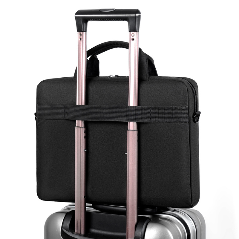 Bolso bandolera para portátil informal de negocios para hombre, ligero, de gran capacidad, versátil y repelente al agua del fabricante