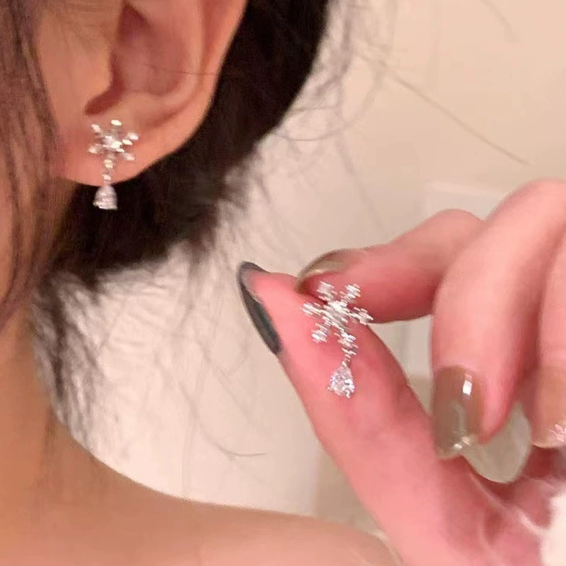 Серьги, серебряная игла, европейский стиль, стиль легкой роскоши, яркий запоминающийся стиль, стиль высокого качества, образец серебра 925, оптом