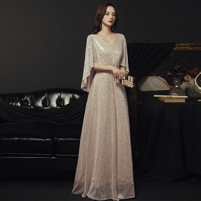 Evening Dress Banquet 2026 New Style Elegant Gold Dignified and Grand Hostess Women's Annual Meeting Socialite Dress Winter