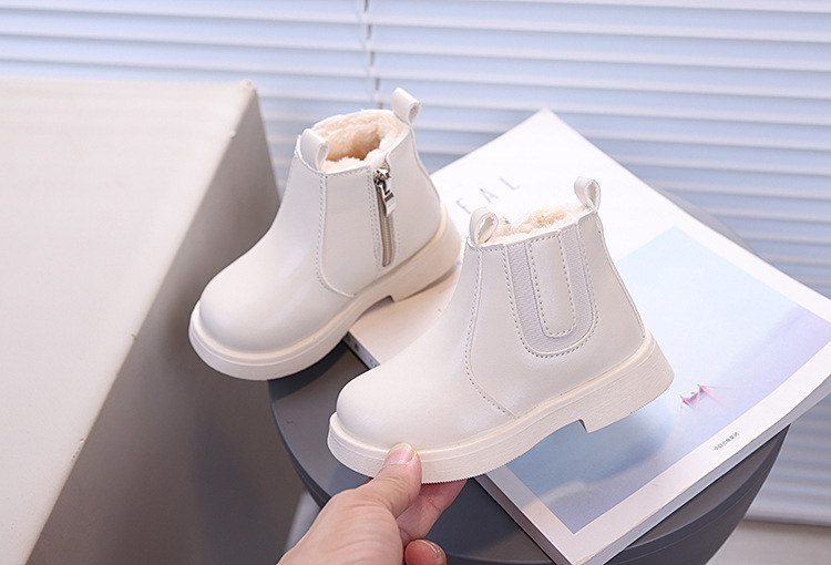Kurze 2024 Winter Neue Koreanische Ausgabe Mädchen Martin Mode Baby Baumwolle Mittlere und Kleine Kinder Warme Lederstiefel_voghion.com