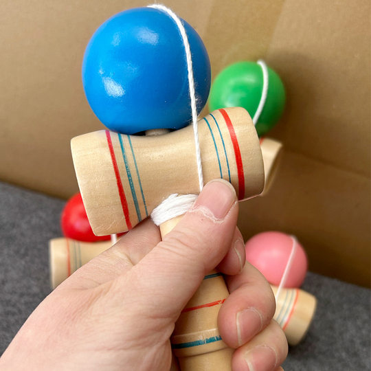 Sword and jade kendama Japanese competition trend Japanese early school soul children's toys traditional jade sword skills novice sword ball