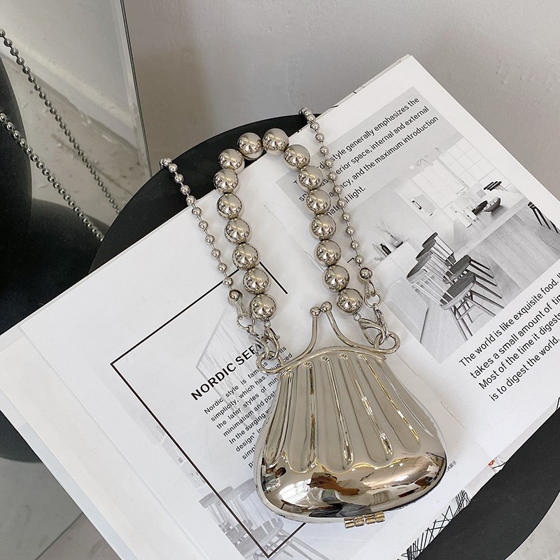 High end Mini Pearl Chain Handheld for Women 2023 New Small Stand One Shoulder Crossbody Shell Blessing Bag_voghion.com
