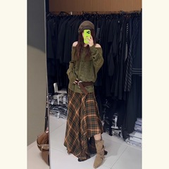 轻熟风时尚绿色一字肩长袖针织上衣女秋季格纹不规则半身裙两件套