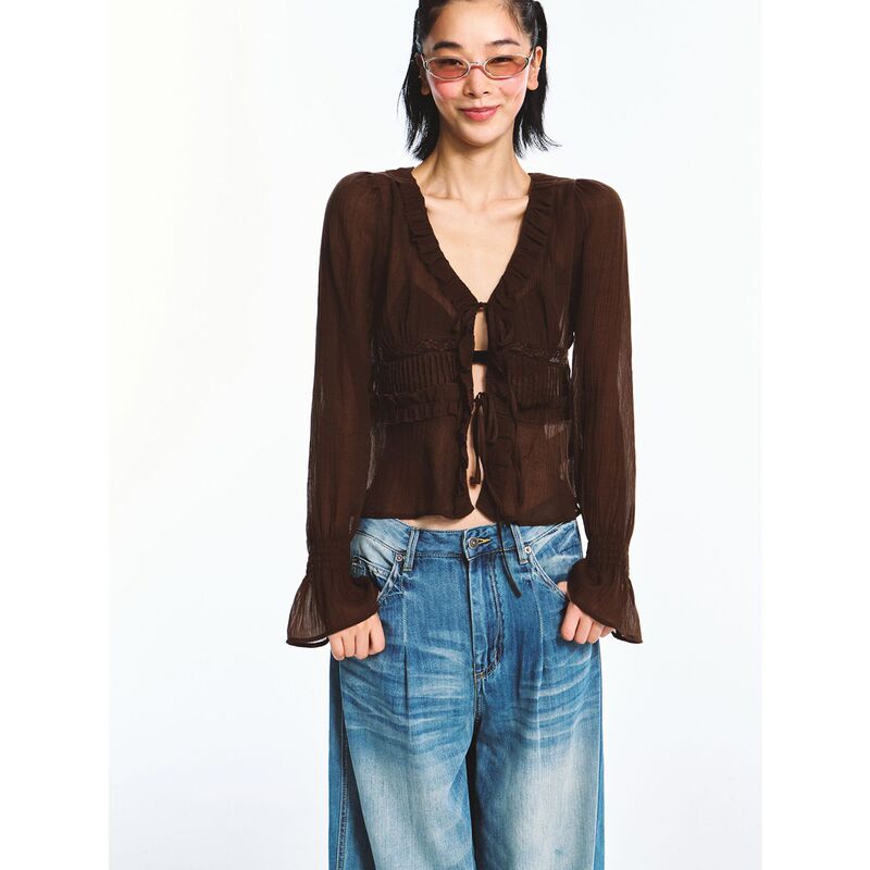 【Timeless Black Label】Transparent and Cool Tencel Lace V-Neck Lantern Sleeve Sun Protection Blouse Shirt V61121 【Timeless Black Label】Transparent and Cool Tencel Lace V-Neck Lantern Sleeve Sun Protection Blouse Shirt V61121