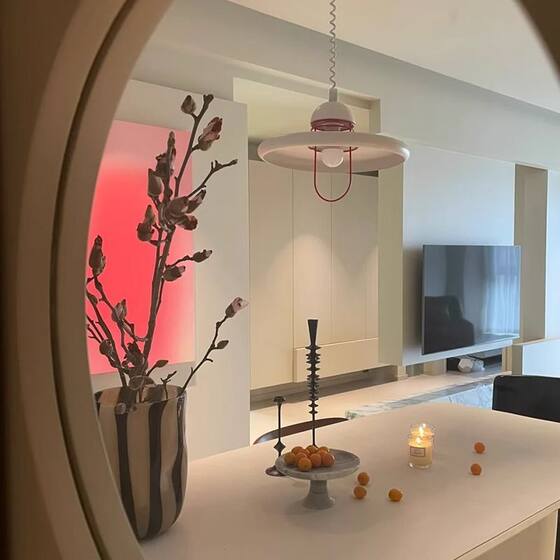 Modern Simple Decorative Painting Living Room Light Luxury High-end Sense Restaurant Dopamine Pink Frameless Painting French Cream Style