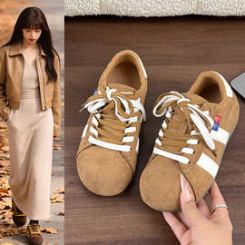 红色百搭小众厚底板鞋内增高德训鞋女2026秋季新款运动休闲面包鞋