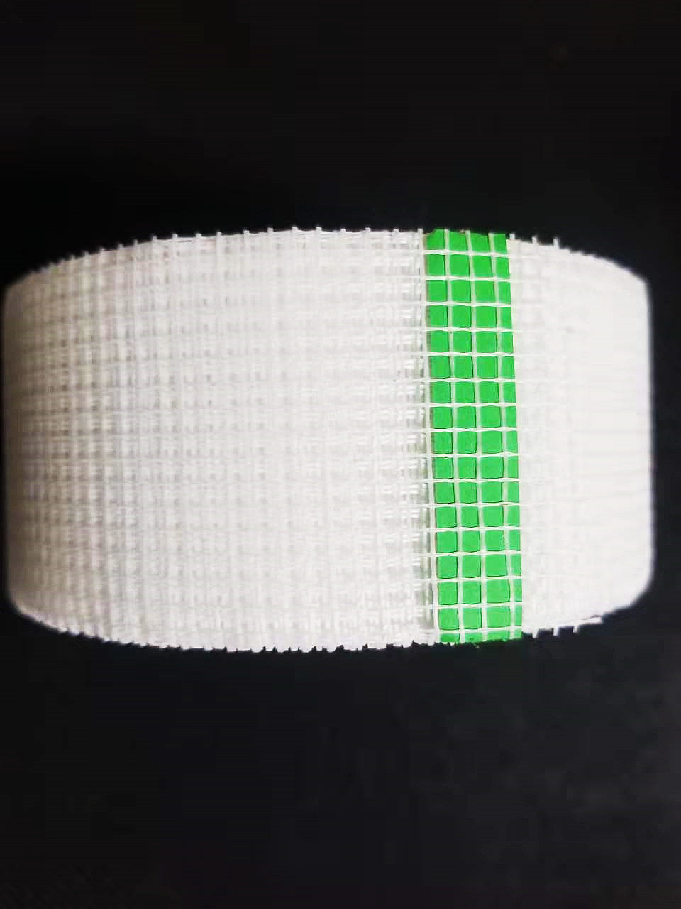 低价批发耐高温防火防水墙体嵌缝胶带 玻璃纤维方格布 玻璃纤维