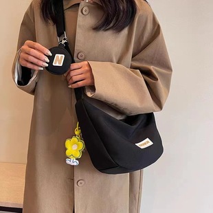 Factory direct large capacity simple student nylon dumpling bag simple wind shoulder bag environmental shopping bag can be customized