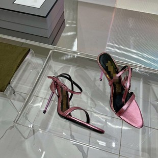 TOM��ɫ�F���r�и߸���Ь2025�¿���^�����_�Rsandals���߸�
