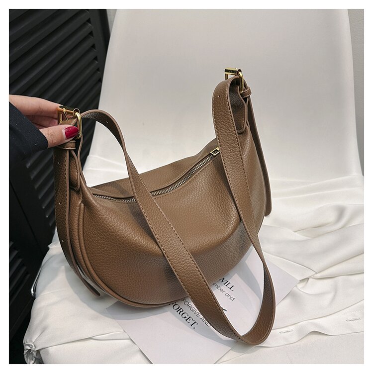 Simple and fashionable for women 2024 new color contrasting single shoulder saddle casual versatile crossbody dumpling_voghion.com