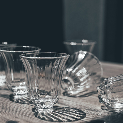 Japanese-style small tea cup, high temperature resistant, handmade transparent striped glass Kung Fu tea set, tea cup, master cup, small and fresh