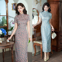 Retro-style traditional long-sleeved short-sleeve cheongsam for 2025 spring and summer, a modified Chinese cheongsam with a youthful and elegant design, featuring a Hong Kong-style ambiance.