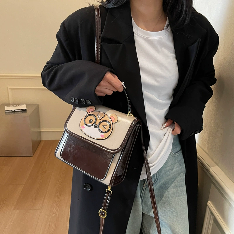 Cute backpack, cartoon universal shoulder bag, with little bears