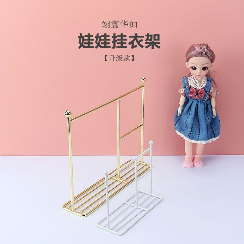 Mini Clothes Hanger