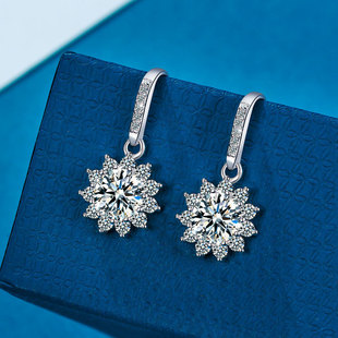 �¿���~僰׽�Īɣʯ����̫ꖻ��ʯ���hһ����Ů���ᔏS��ֱ�N