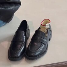 ţƤ��~�ָ���ɫ�͹�ͨ��һ�_�Ř���ЬŮ2025�¿�СƤЬ��Ь�ٴ�