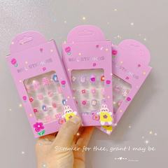 24片裝兒童穿戴甲片3-8周歲可愛的兒童美甲貼片卡通帶背膠不傷手