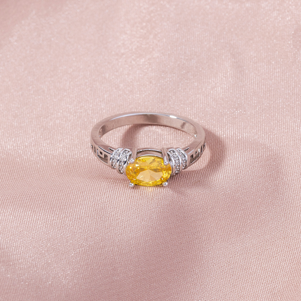 Simple Yellow Gemstone Ring Accessories Creative Micro-set Zircon Copper Ring display picture 5