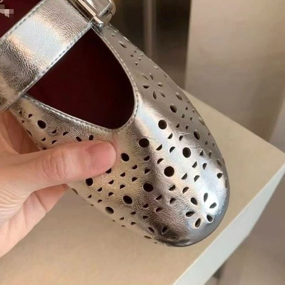 2026 nuevos zapatos casuales huecos transpirables zapatos de cabeza redonda de mujer temperamento poco profundo confortable sandalias de vacaciones