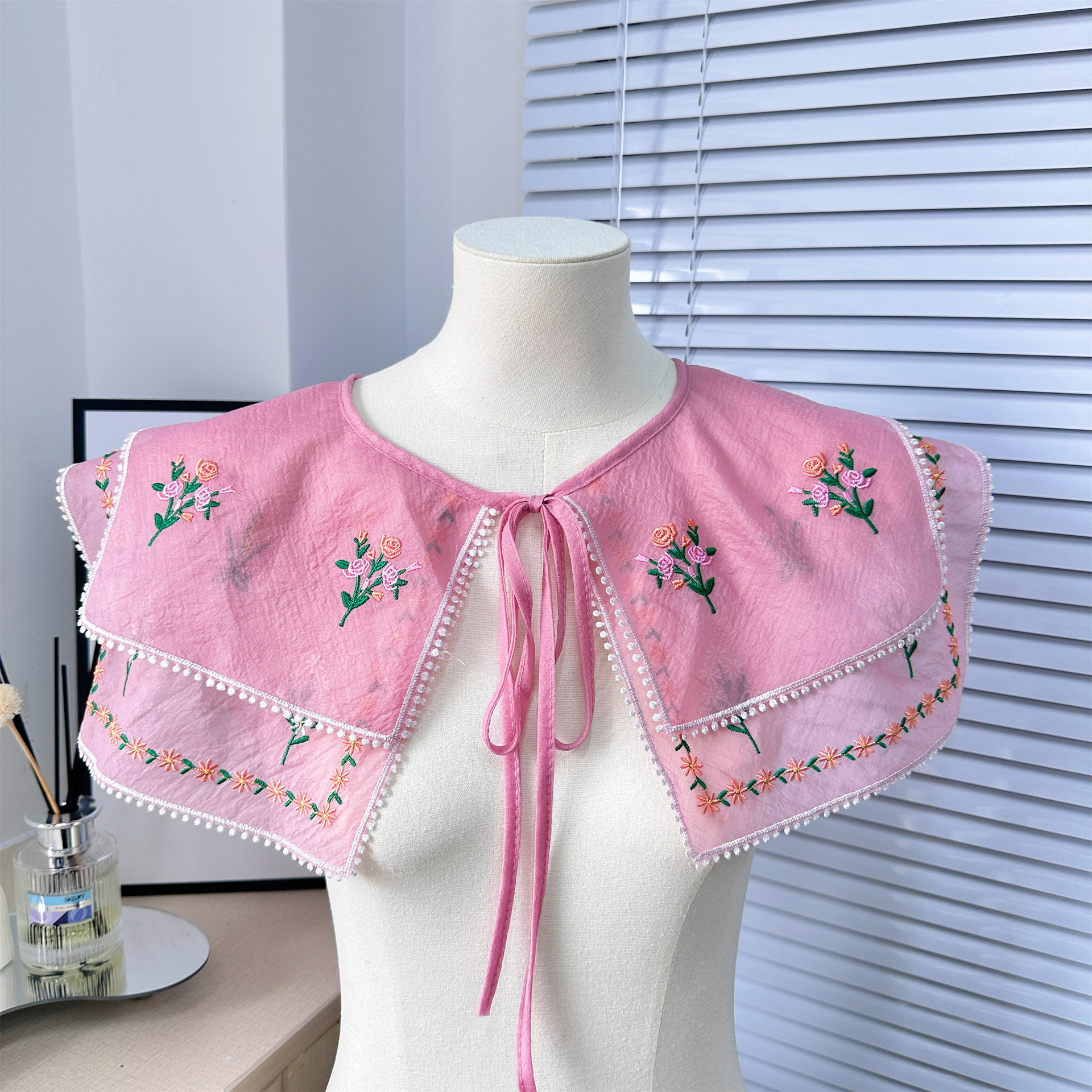 Flor bordada multicolor correa de chale doble cuello falso cuatro estaciones fuera de la camisa de arroz vestido cuello de muñeca casual image 2