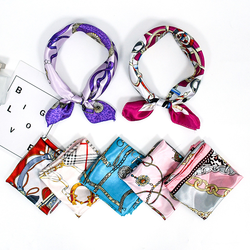 50 Satin Chain Pañuelo cuadrado estampado Color Sense de alta gama Moda de todo fósforo azafata profesional Servicio al cliente Bufanda de decoración Bufanda de seda