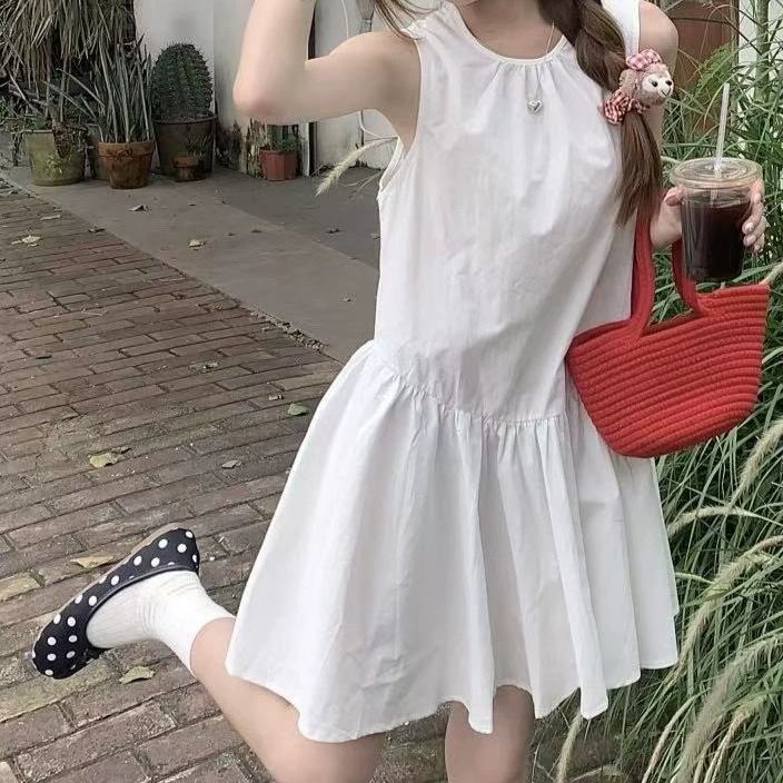 Задний ремешок с круглым вырезом свежее платье женский лето 2025 новый свободный дизайн без рукавов жилет юбка