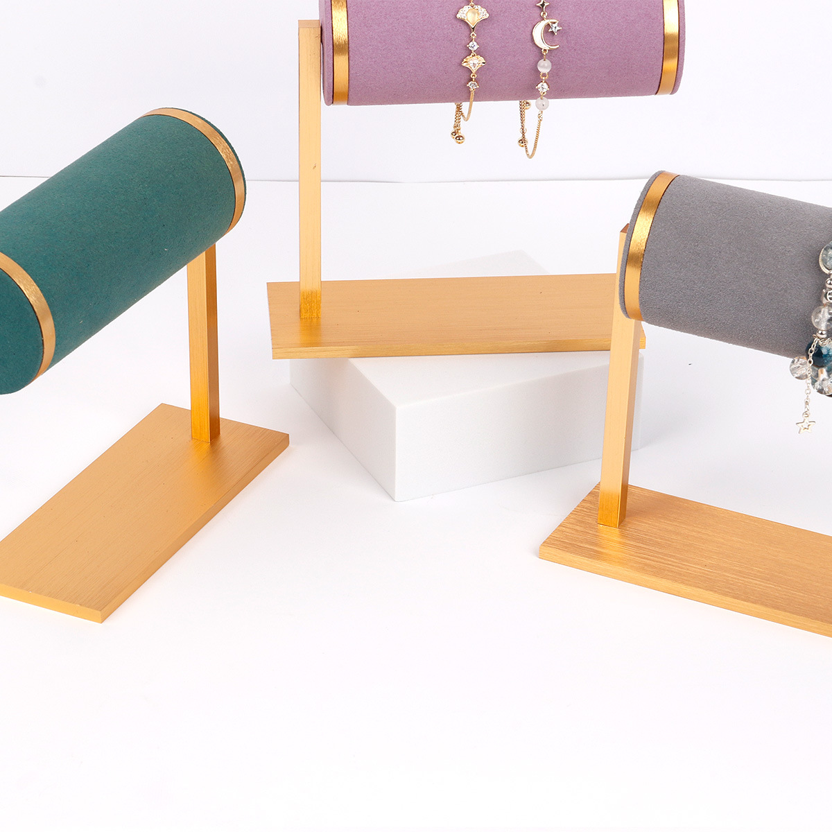 ���������������ֱ��������ε�׹��ָ��׹���鱦��̨����չʾ����