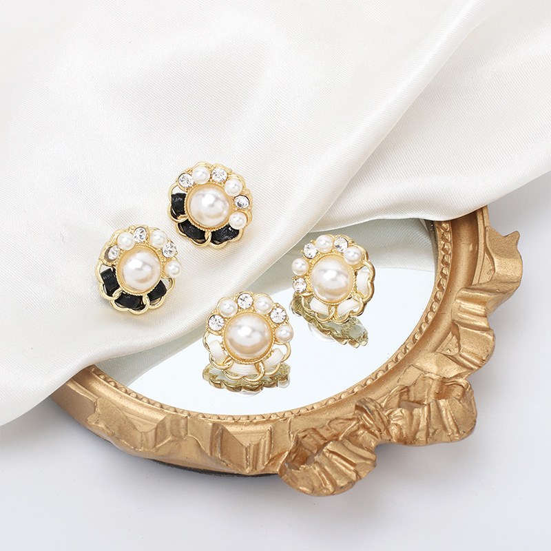 7g Weight Earrings Classification Wedding, Travel Occasion Women'S Gender White, Blue, Black Color Retro Geometric Flower Pearl Rhinestone Earrings 2