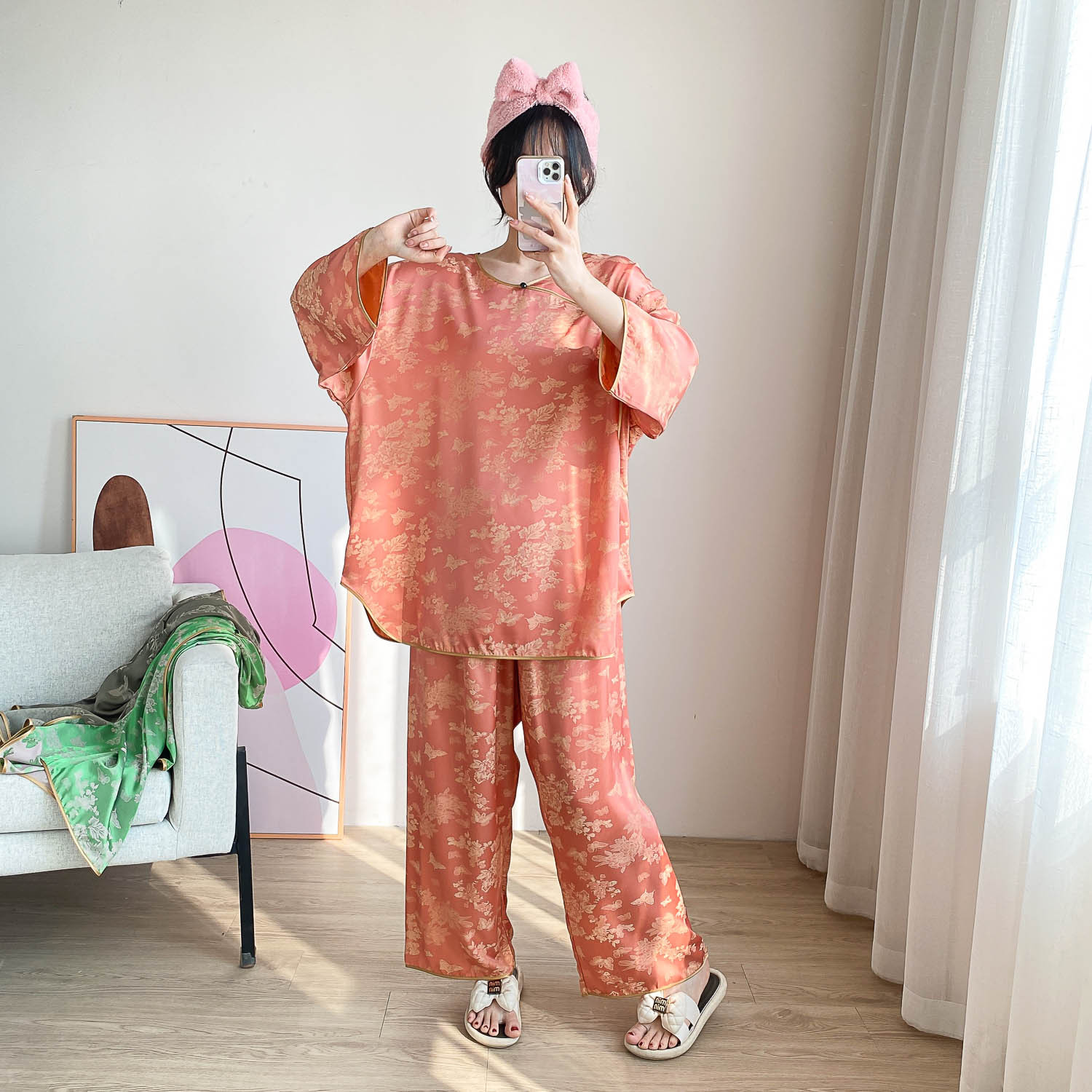 중국 스타일 중국 스타일 통통녀 플러스 사이즈 아이스 실크 파자마 여성 여름 얇은 실크 느슨한 홈 옷 세트 200 진