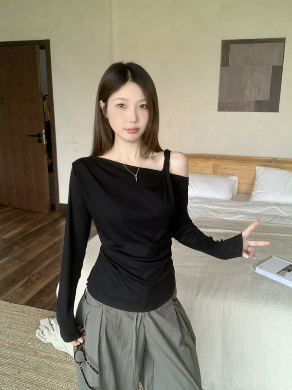 2025年秋装新款胖mm大码女时尚设计感露肩斜领显瘦长袖T恤|undefined