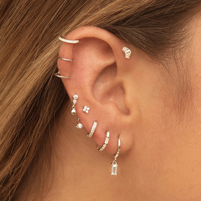 New Minimalist Earrings Drop-shaped Circle Inlaid Zircon Earrings display picture 3