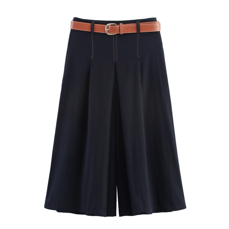 2025 Autumn Casual Women's Pleated Wide Leg Belt Bermuda Long Loose Shorts