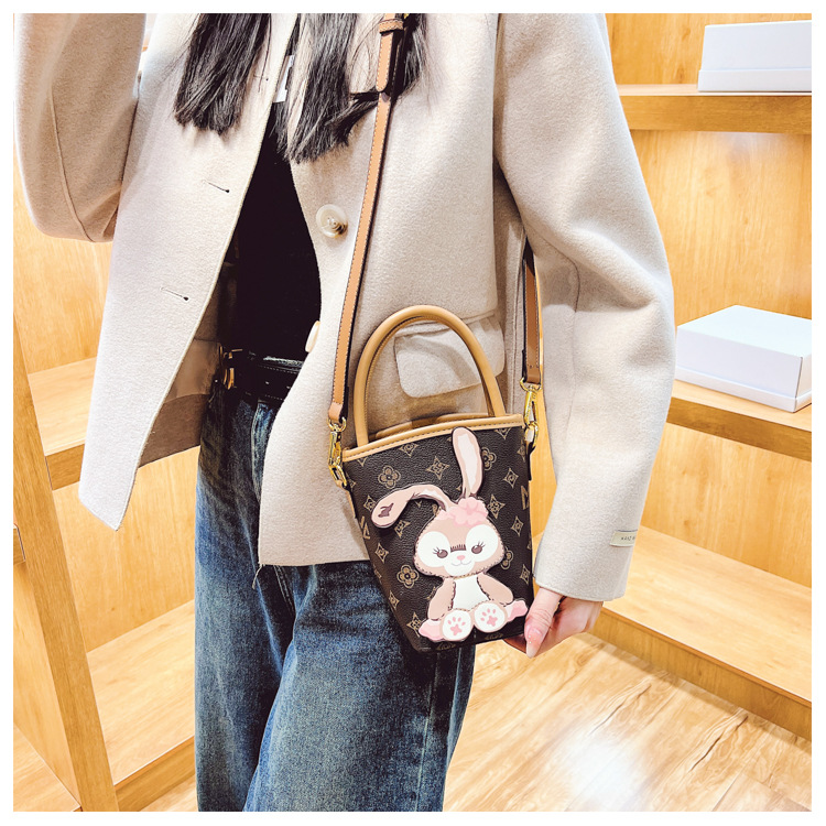 Fashion bucket bag for women 2023 spring new versatile cute rabbit bag high-end casual shoulder crossbody bag_voghion.com