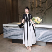 欧美风女装2025年夏新款连衣裙时尚圆领短袖修身黑白竖纹气质长裙