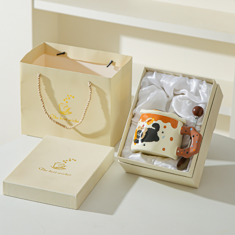 Con cubierta encantador conjunto de dibujos animados gato negro tazas de alto valor pareja tazas de cerámica tazas de agua marca regalo acompañante