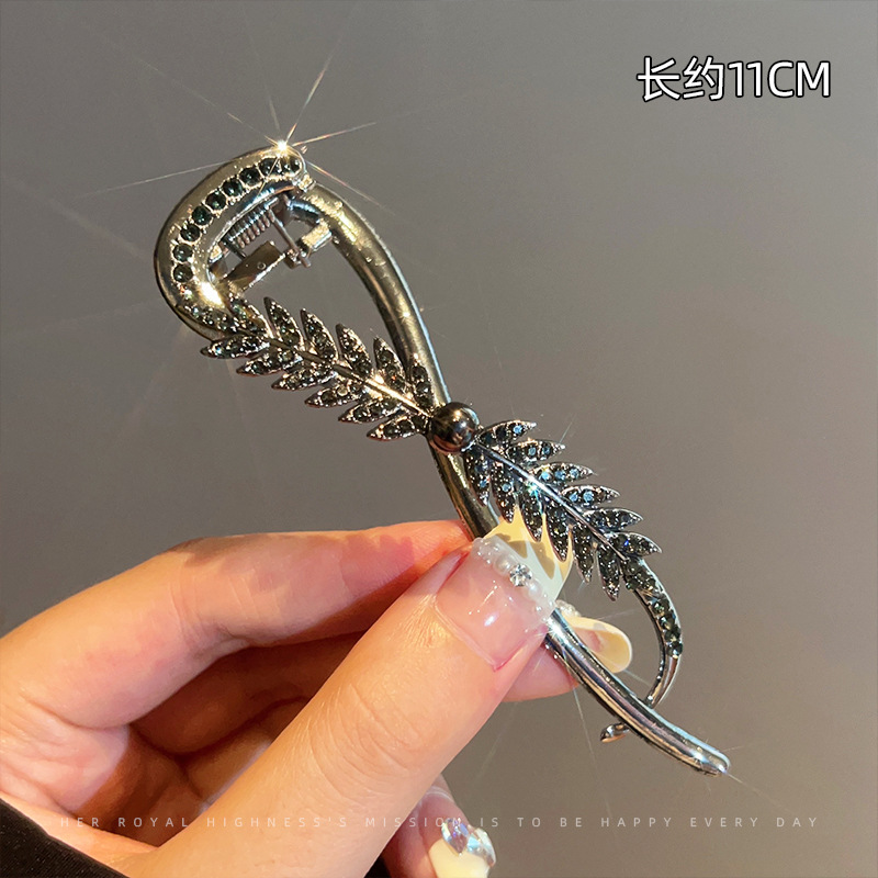총 검은 밀 귀 트위스트 클램프