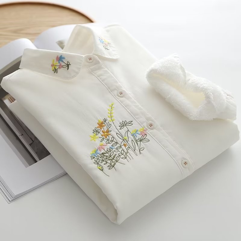 2025 Autumn/Winter New Japanese Style Artistic Fleece-Lined Pure Cotton White Shirt for Women, Warm and Thick, Slim-Fit Base Layer Shirt