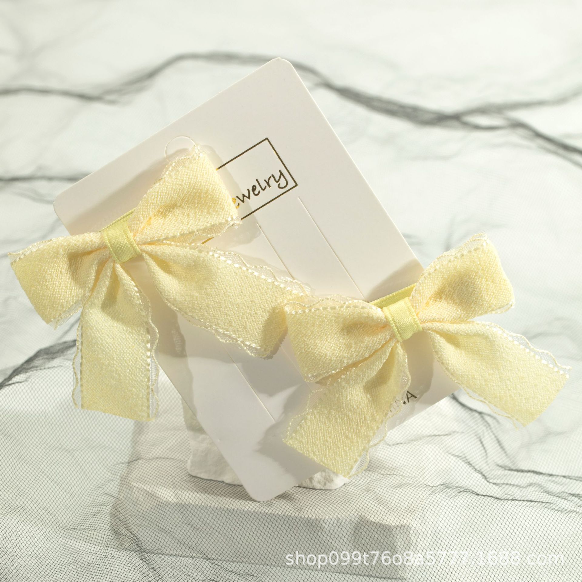 cloth with bow