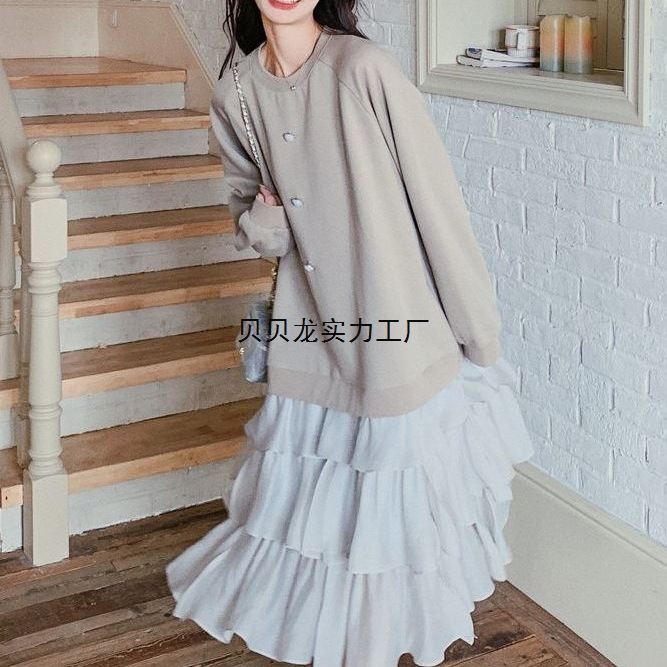 早秋叠穿拼接假两件卫衣裙遮胯藏肉显瘦蛋糕裙秋秋新款长袖连衣裙